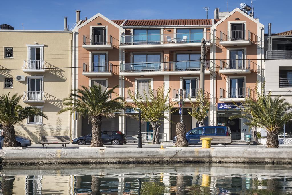 Argostoli Marina Suites Esterno foto
