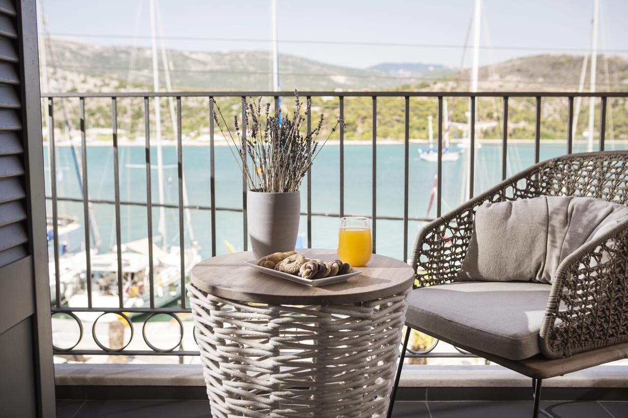 Argostoli Marina Suites Esterno foto