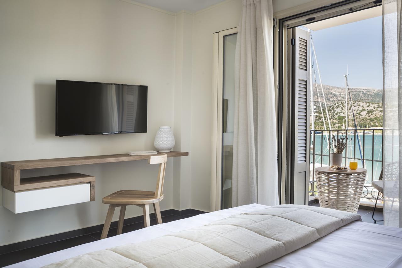 Argostoli Marina Suites Esterno foto