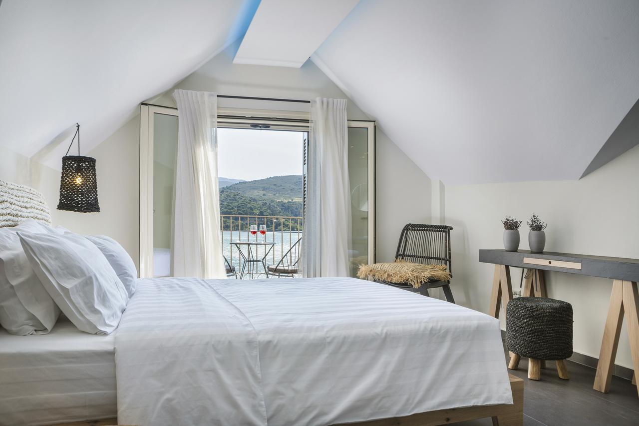Argostoli Marina Suites Esterno foto